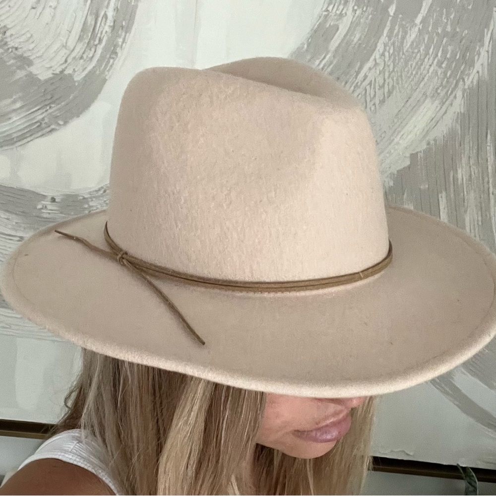 Felt wide brimmed hat. Abercrombie and Fitch